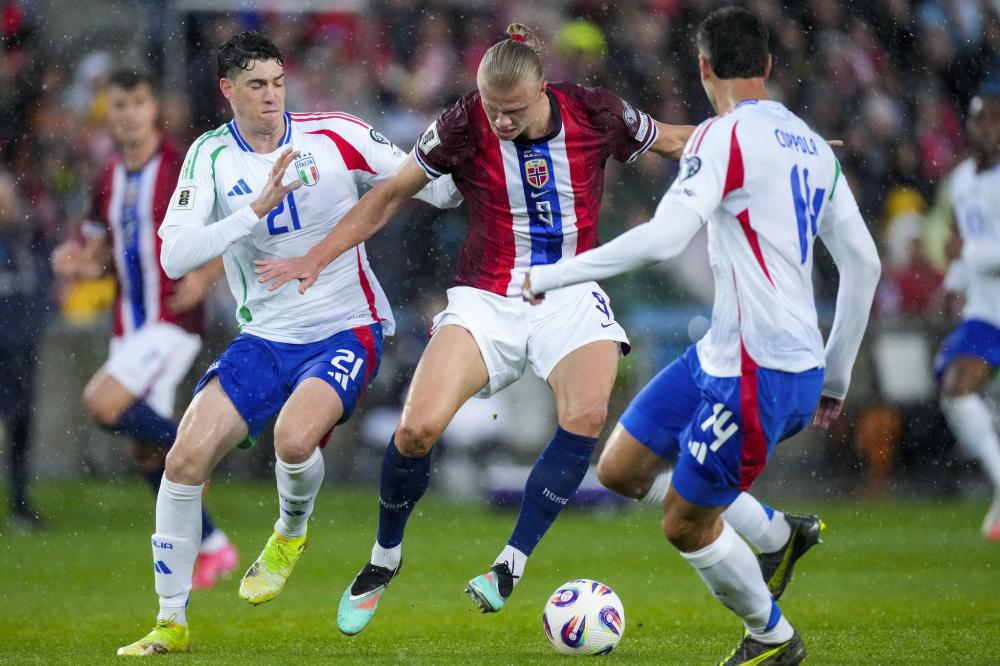 邮报：曼联将在主场提供客场比赛直播观赛服务，每场收25英镑