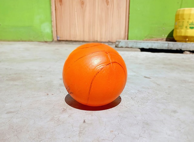 血性！韩国队球员挑衅拜合拉木，王博豪为队友出头撞倒挑事者